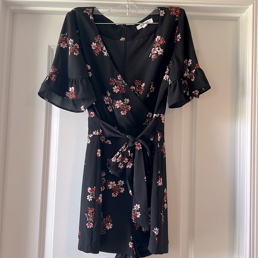 BB Dakota black floral romper